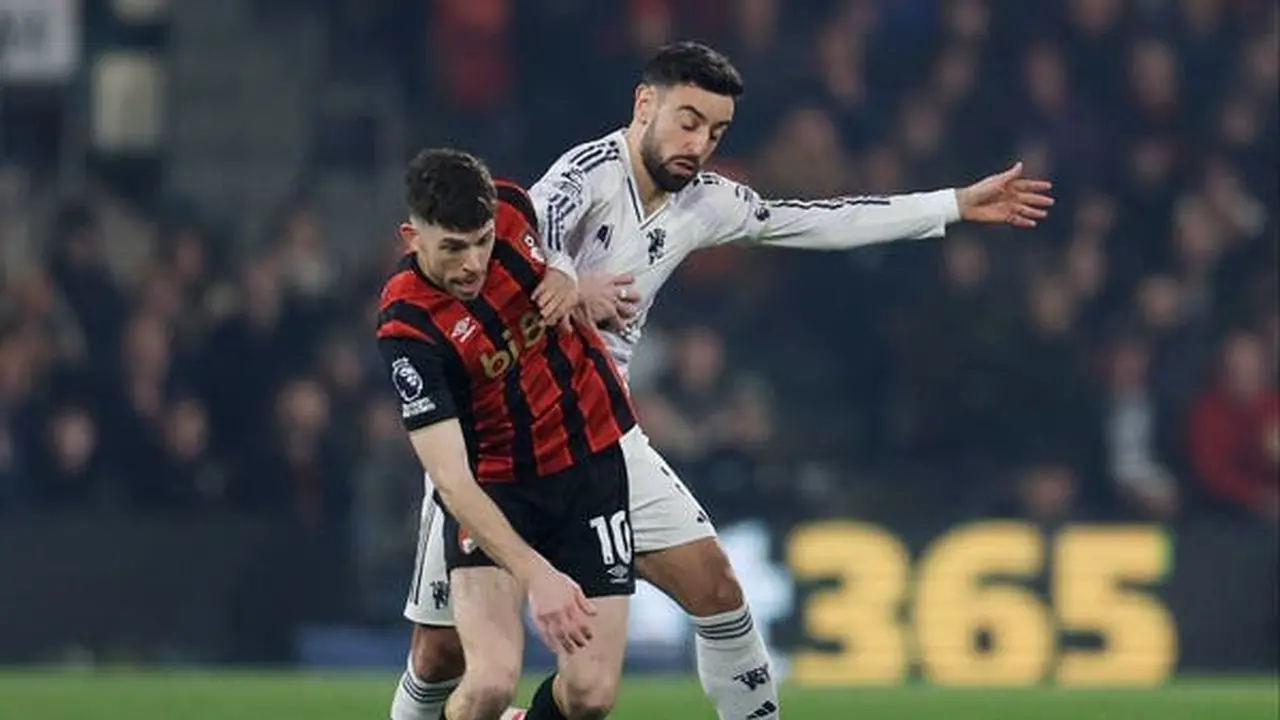 مانشستر يونايتد يهدر نقطتين ثمينتين في مواجهة مثيرة أمام فريق بورنموث